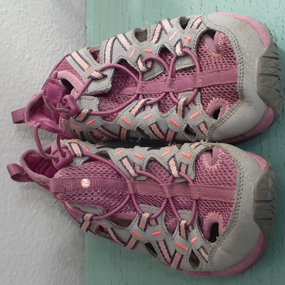 MERRELL SANDALS SZ 4 GIRLS